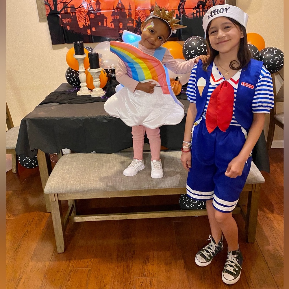 Stranger Things “Robin” Scoops Ahoy Costume ⚓️